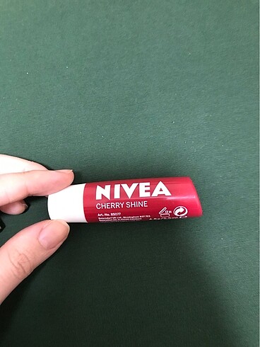 Nivea cherry shine lipbalm