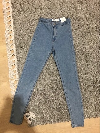 BERSHKA PANTOLON