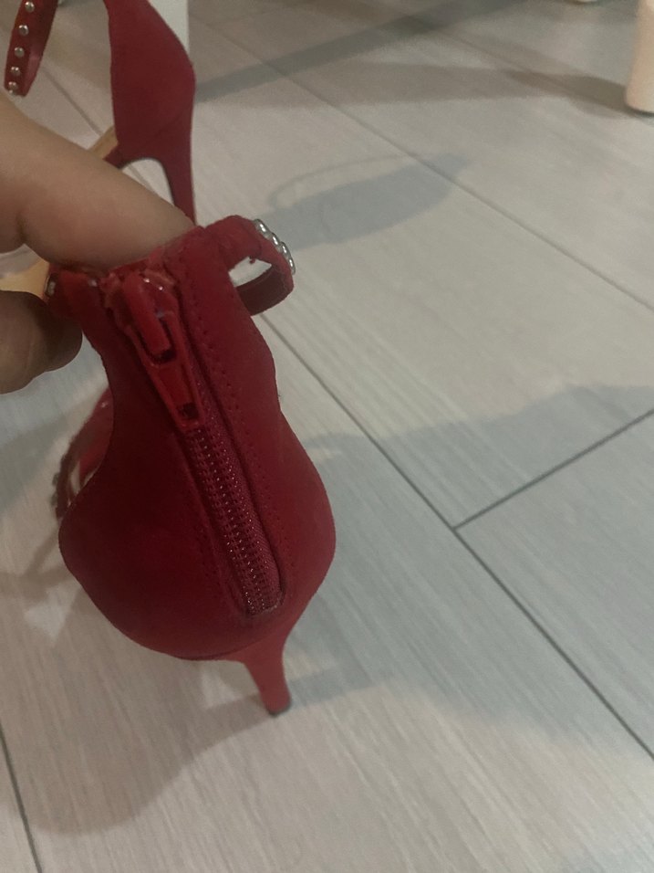 Kırmızı Süet Tokalı Stiletto Topuklu Ayakkabı - Görsel 4