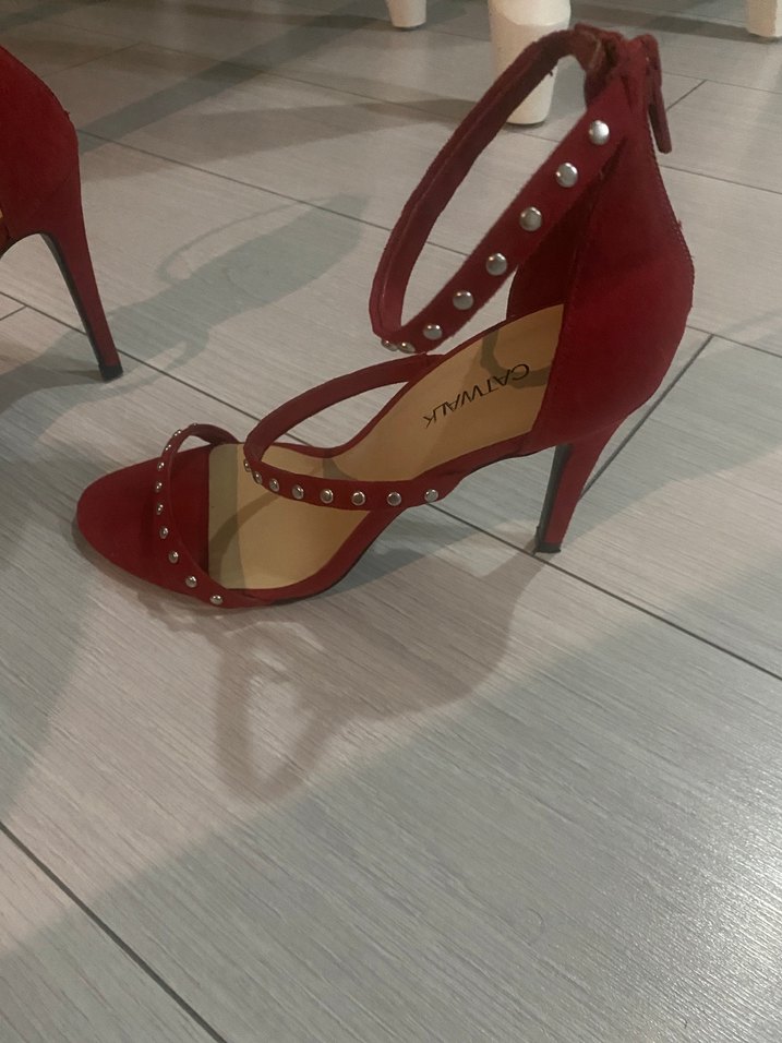 Kırmızı Süet Tokalı Stiletto Topuklu Ayakkabı - Görsel 3