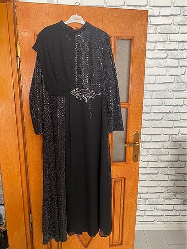 Annemin elbisesi düğünde bir defa giyildi
