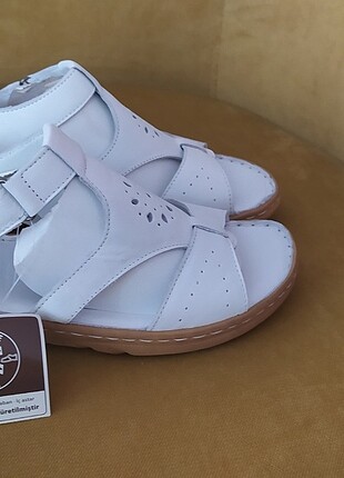 Derimod Deri Beyaz sandalet yeni, etiketli