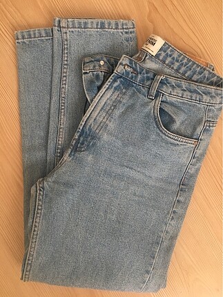 ZARA MOM JEAN