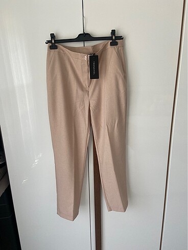 42 Beden TRENDYOLMİLLA Taş Basic Pantolon