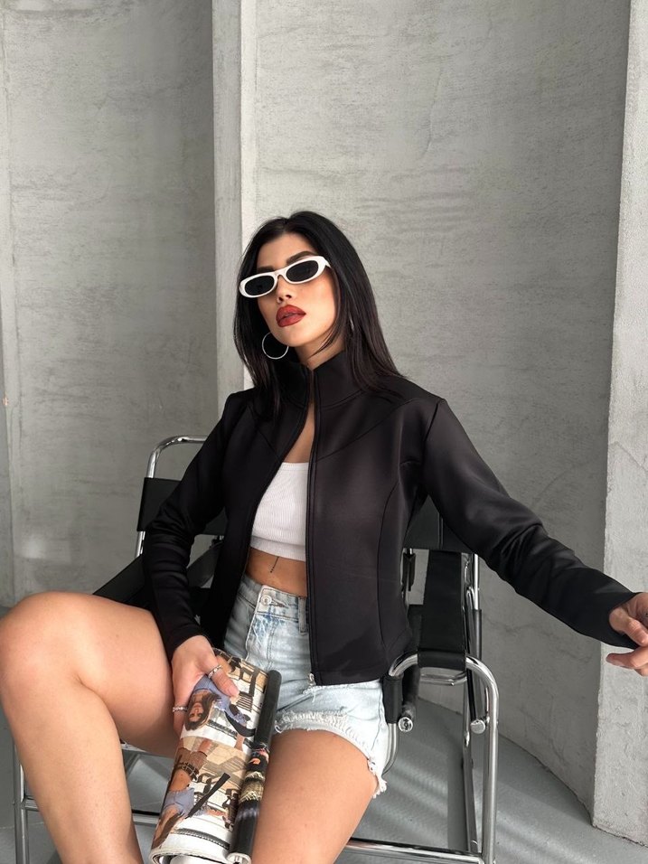 Siyah Fit Kesim Mini Denim Şort - Görsel 2