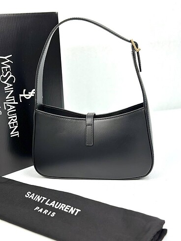 Yves Saint Laurent Yves Saınt Laurent LE 5 À 7 IN