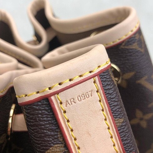 Beden çeşitli Renk Louis Vuitton Noe hakiki vejital deri stoklara