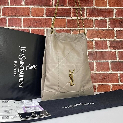  Beden Yves Saint Laurent (YSL) Jamie pochon ın lamskin