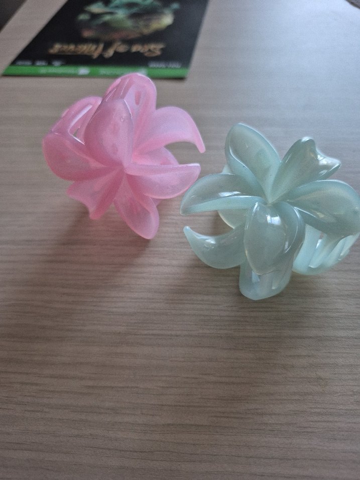 Beyaz Pastel Boncuklu Plastik Saç Tokası - Görsel 4