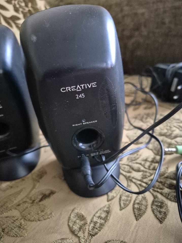 Creative Siyah Masaüstü Hoparlörler - Görsel 2