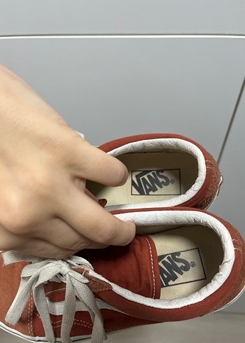 Vans Kadın Süet Bağcıklı Spor Ayakkabı