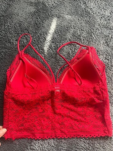 Penti penti kırmızı bralet