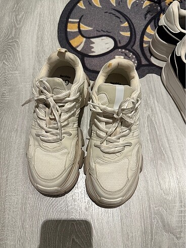 Bershka Bershka kalın tabanlı spor ayakkabı