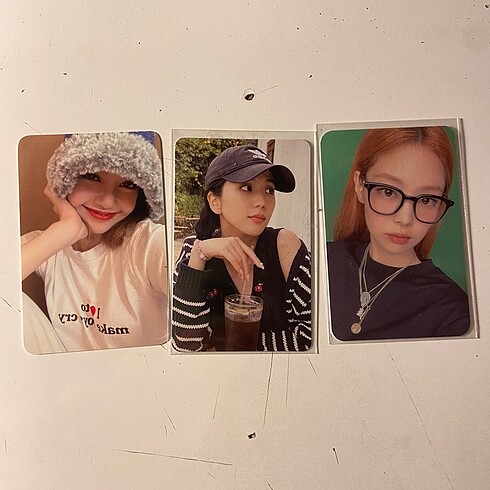 Jisoo, Jennie, Lisa photocard set