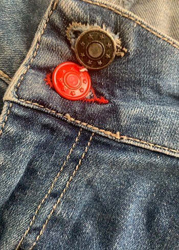 Düğmeli Mavi Mini Kot Şort - Görsel 7