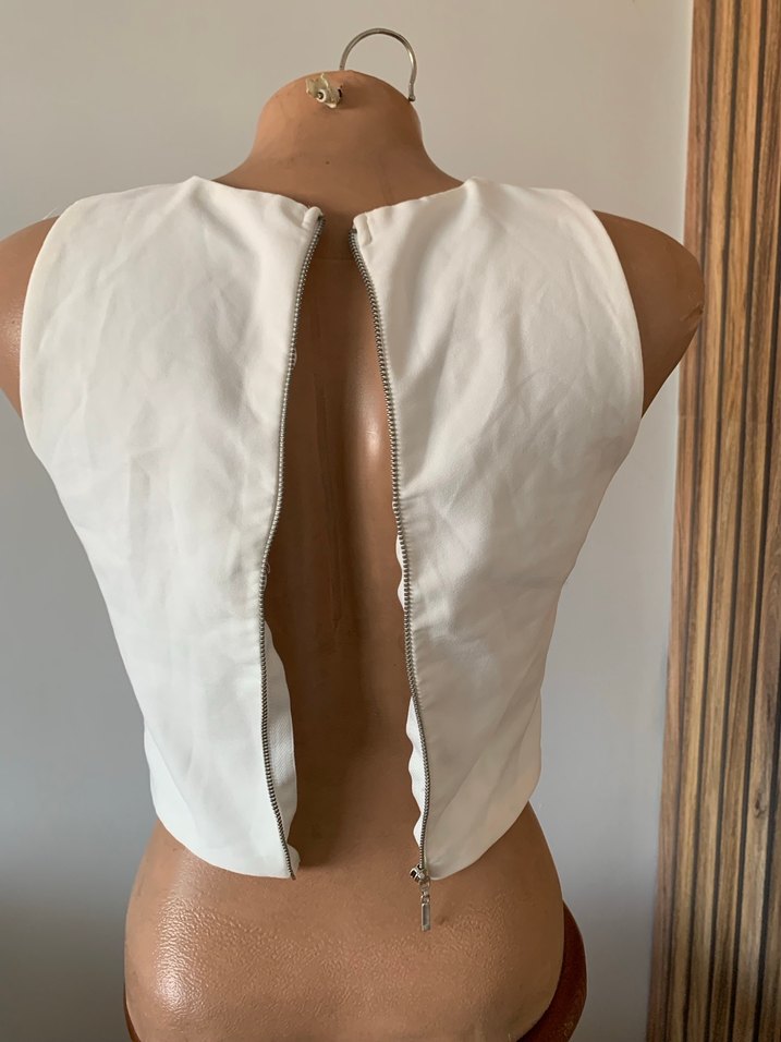 Beyaz Sıkı Kesim Bağcıklı Bustiyer - Görsel 3