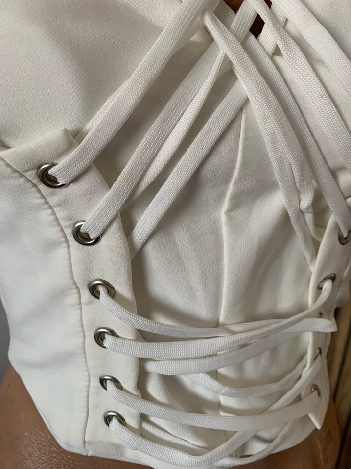 Beyaz Sıkı Kesim Bağcıklı Bustiyer - Görsel 4