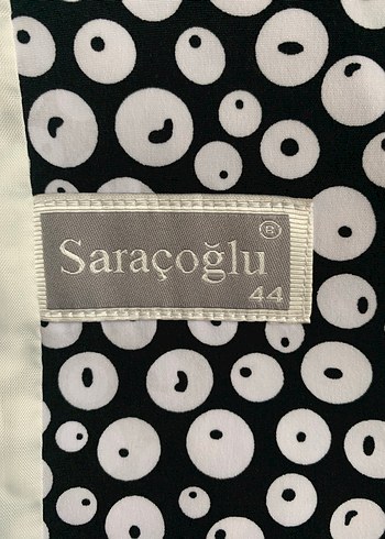 Düğmeli Puantiyeli Kısa Kollu Kadın Blazer - Görsel 8