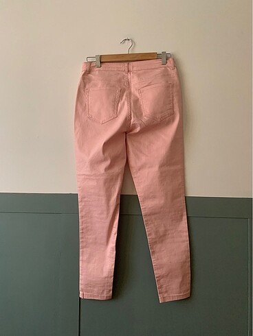 Etiketli pantolon - Görsel 2