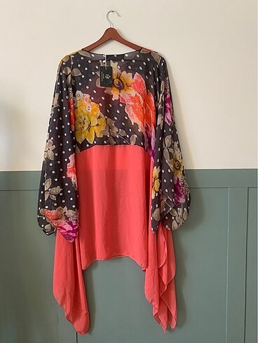 Etiketli pareo - Görsel 2