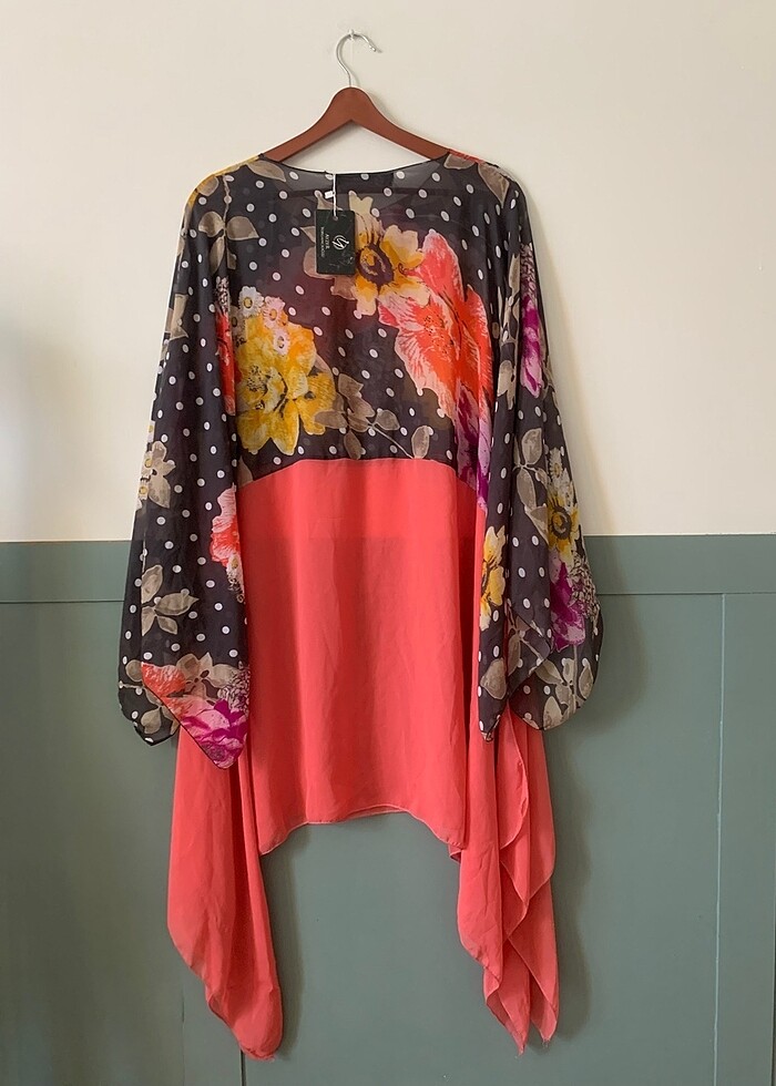 Etiketli pareo - Görsel 2