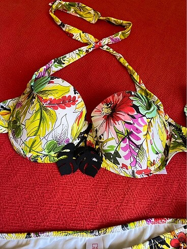 Kom Bikini takımı