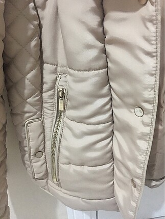 m Beden ten rengi Renk Stradivarius Kapüşonlu Mont Kışlık Mont Kısa Mont