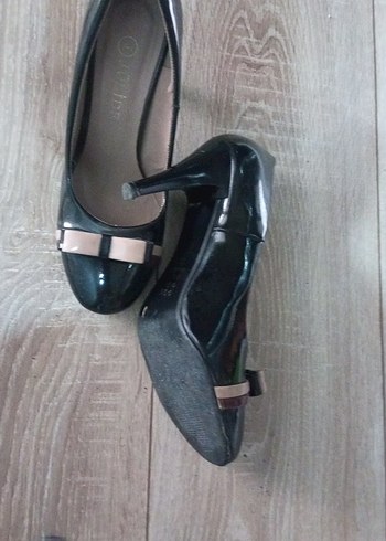 38 Beden Parlak Siyah Tokalı Stiletto Kadın Ayakkabı