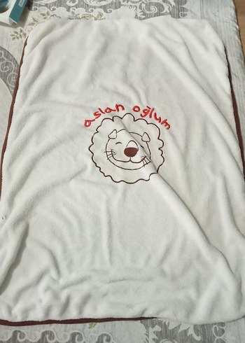 Beyaz Aslan Desenli Çocuk Battaniyesi - Görsel 6