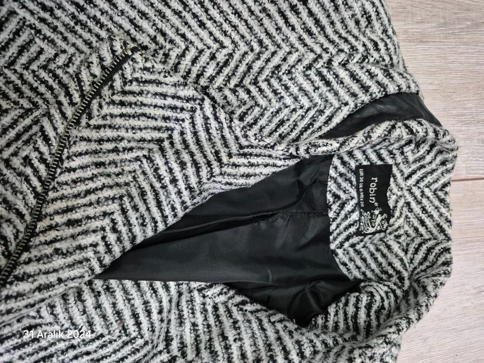 Desenli Uzun Kaban - Görsel 4