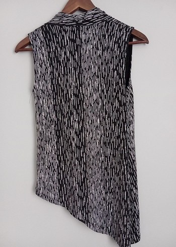 V Yaka Drapeli Gri Kadın Bluz - Görsel 5