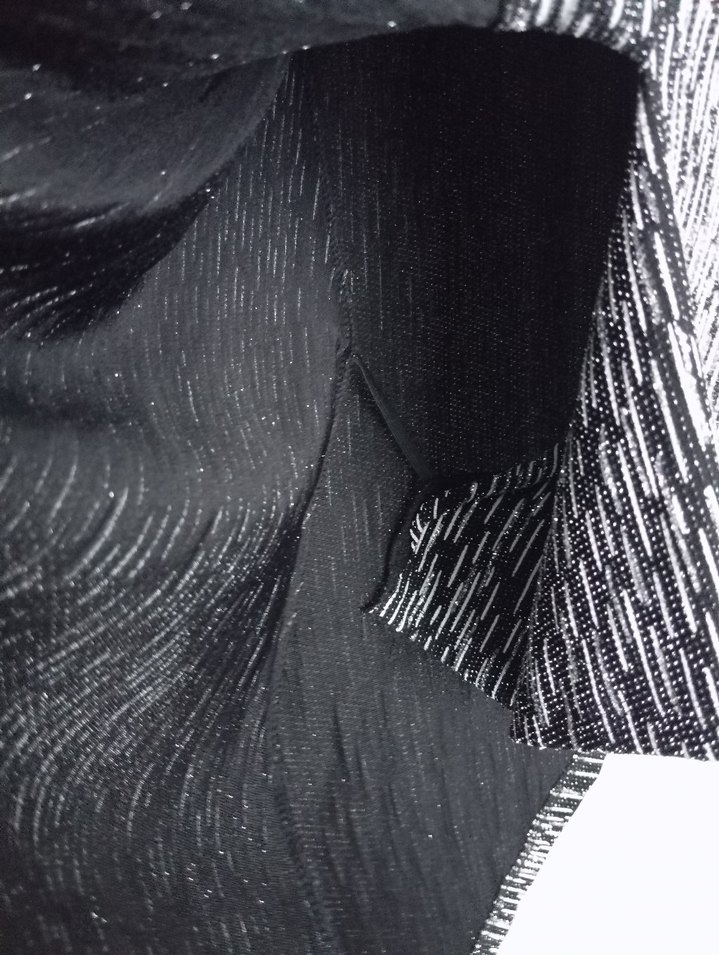 V Yaka Drapeli Gri Kadın Bluz - Görsel 4