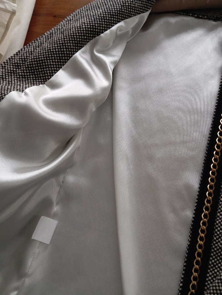 Zincir Detaylı Gri Kadın Kısa Triko Ceket - Görsel 4