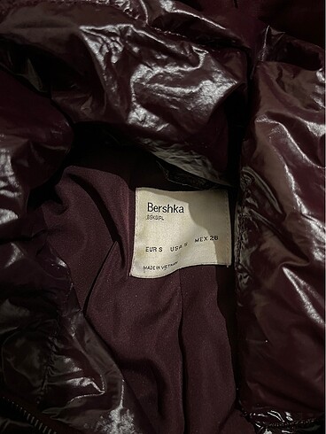 s Beden Bershka bordo parlak mont