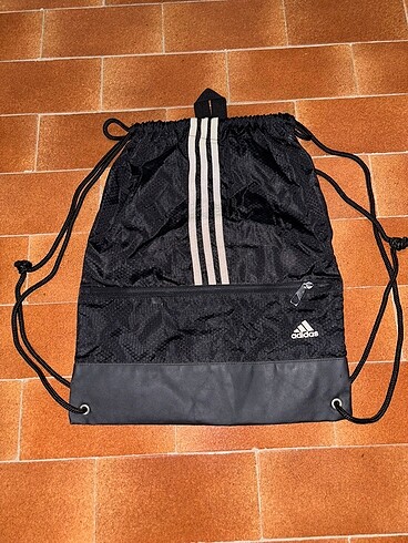 Adidas sırt torba çantası