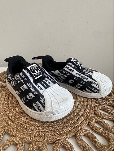 23 Beden Adidas superstar ayakkabı