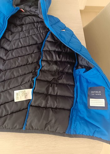 Erkek Çocuk Kapüşonlu Mavi Yelek - Görsel 3