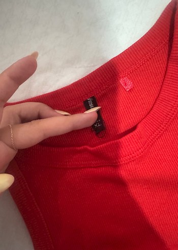 Kırmızı Crop