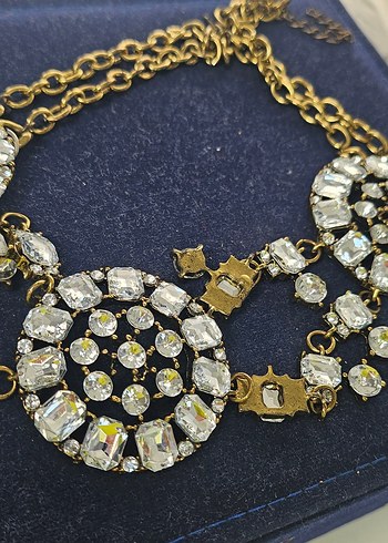 Swarovski taslar,Uzun Boyunlu Parlak Altın İşlemeli Kolye - Görsel 3