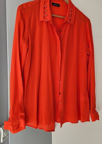 %100 IPEK Düğmeli Kırmızı Kadın Gömlek - Görsel 7