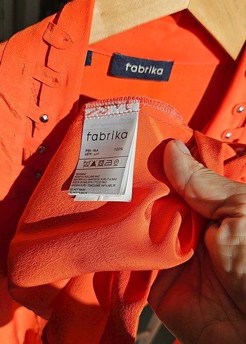 %100 IPEK Düğmeli Kırmızı Kadın Gömlek - Görsel 5