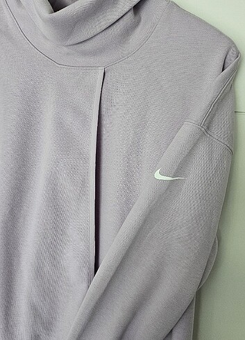 m Beden mor Renk Orjinal nike sweat 