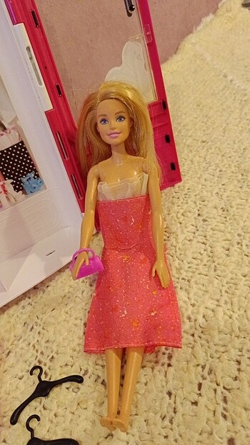  Beden Orjinal Barbie dolabı ve diğerleri 