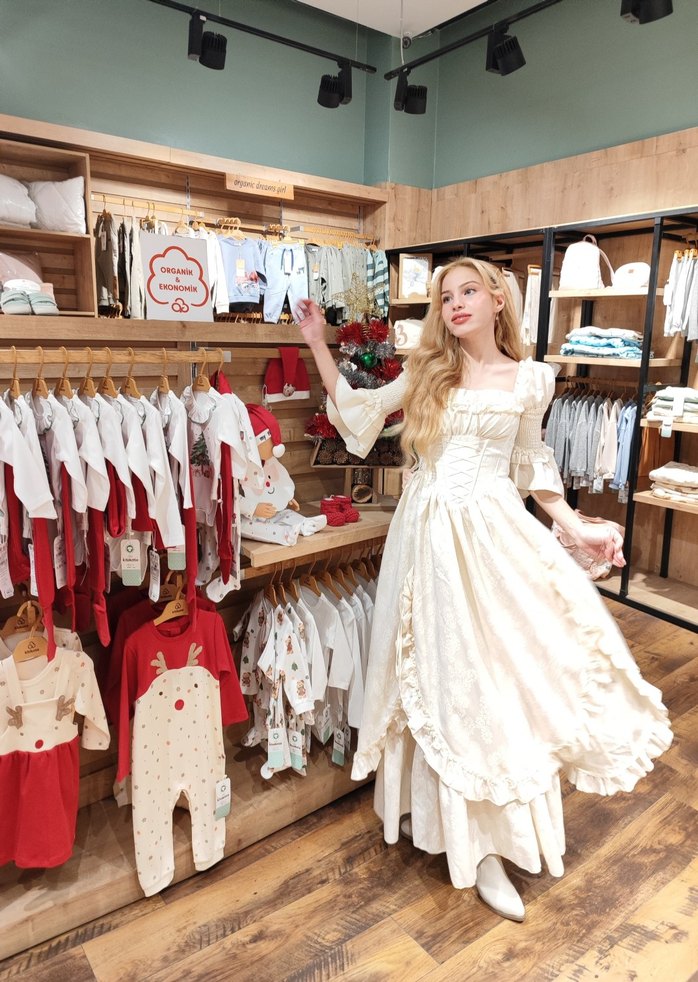 Beyaz Müzikli Figürin - Görsel 4