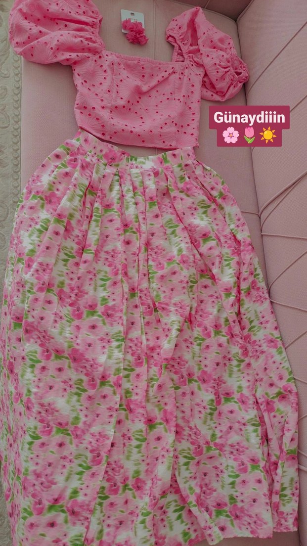 Pembe Mini Straplez Bağcıklı Crop Top ve etek - Görsel 2