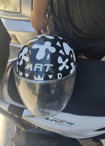 MOTOR KASK GUNESLİKLİ KORUMALI