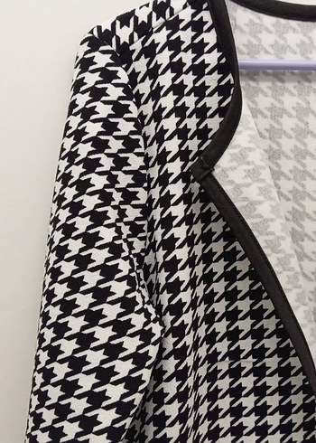 Düğmeli Siyah Beyaz Kadın Ceket - Görsel 2