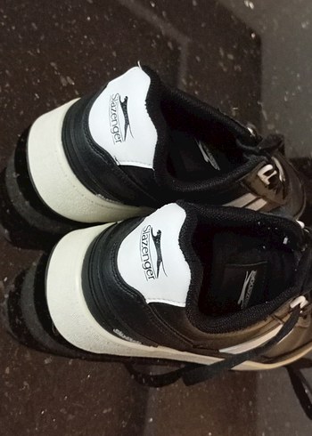 Siyah Beyaz Çizgili Spor Kadın Ayakkabı - Görsel 4