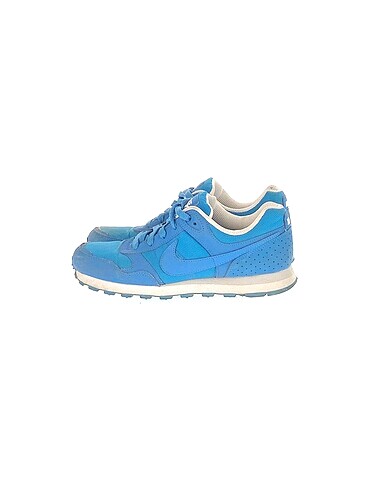 Nike Spor Ayakkabı %70 İndirimli.