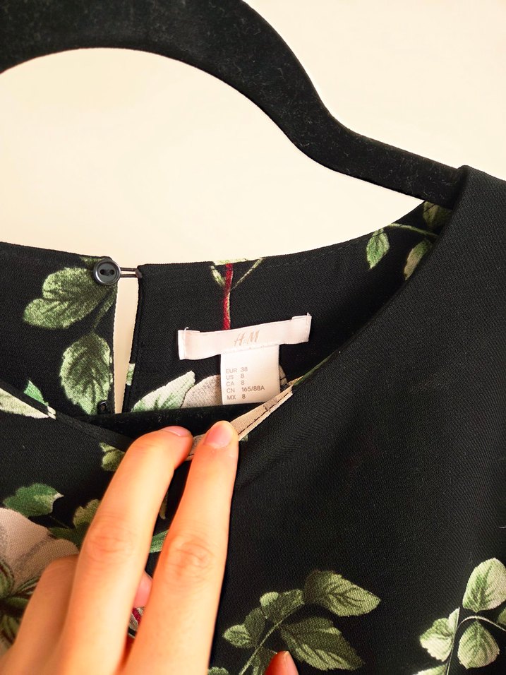 Çiçek Desenli Siyah Cepli Tunik H&M - Görsel 3